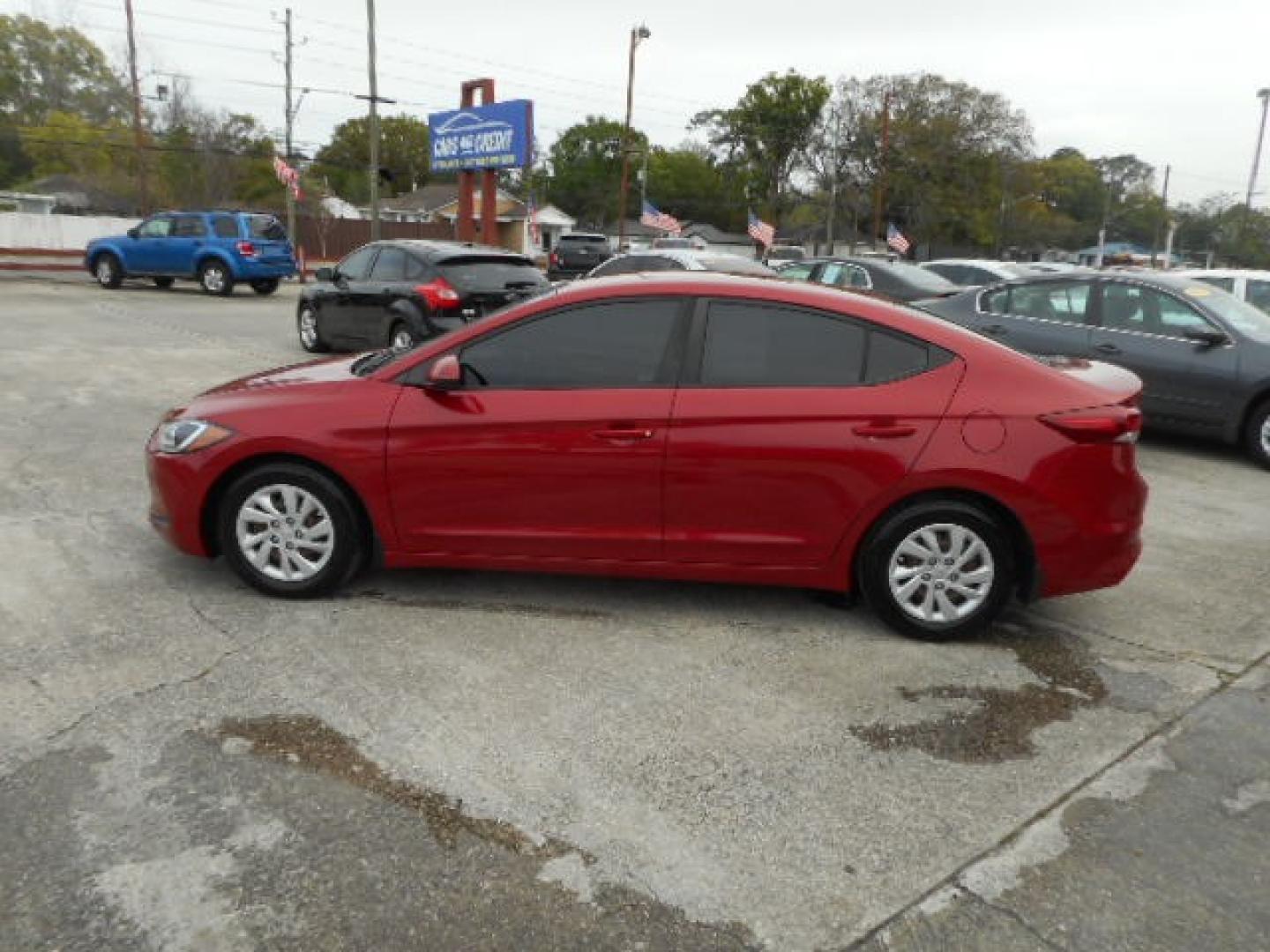 2018 RED HYUNDAI ELANTRA LIMITED; SE (5NPD74LF2JH) , located at 10405 Abercorn Street, Savannah, GA, 31419, (912) 921-8965, 31.988262, -81.131760 - Photo#1